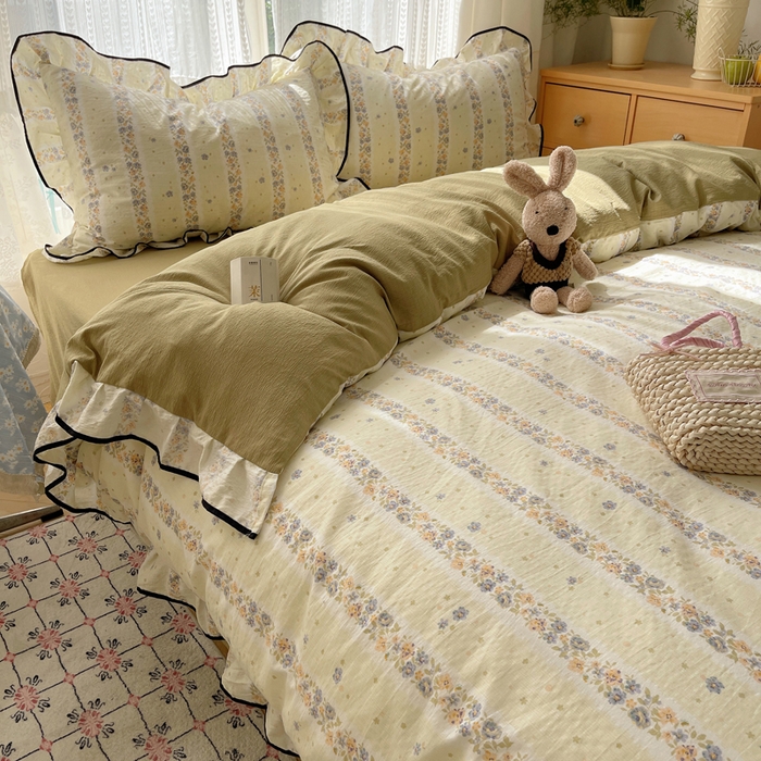 91家纺网 家纺一手货源 找家纺 繁花家居 2025春夏新款学生季韩式云感针织棉大花边木耳边四件套 只此青绿