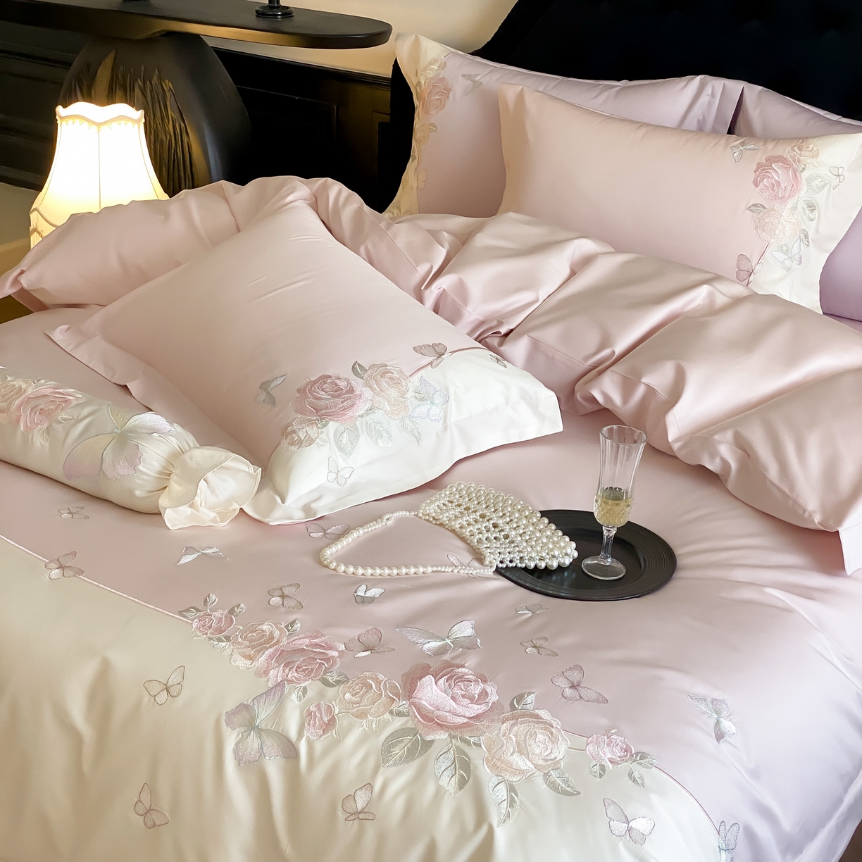 91家纺网 家纺一手货源 找家纺 （总）佳汐蓝家纺 2025春夏新款贡缎长绒棉蝶梦花缘四件套