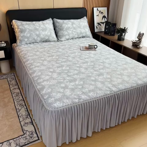 91家纺网 家纺一手货源 找家纺 情煊家纺 2025新款PE高分子凉感丝凉席-床裙款 床裙款-玫瑰-灰色