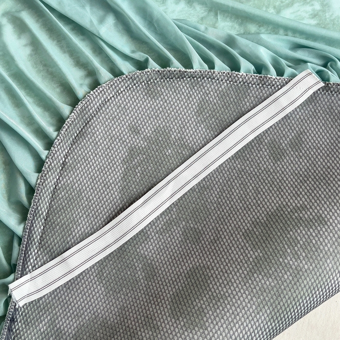 91家纺网 家纺一手货源 找家纺 情煊家纺 2025新款PE高分子凉感丝凉席-床裙款 床裙款-玫瑰-绿色