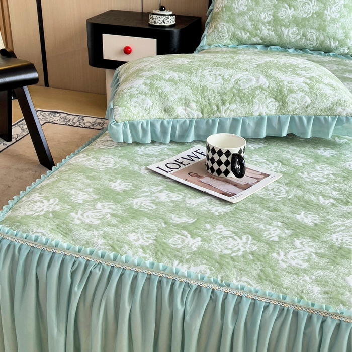 91家纺网 家纺一手货源 找家纺 情煊家纺 2025新款PE高分子凉感丝凉席-床裙款 床裙款-玫瑰-绿色