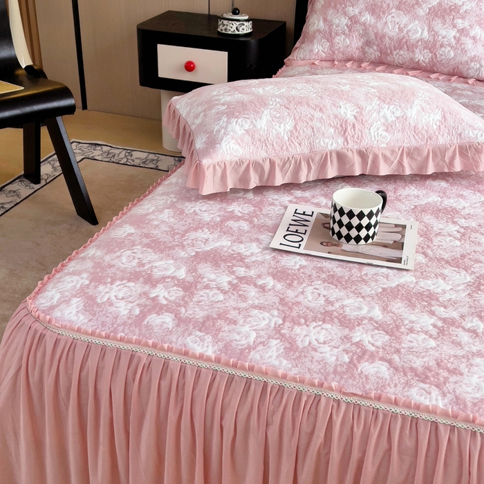 91家纺网 家纺一手货源 找家纺 情煊家纺 2025新款PE高分子凉感丝凉席-床裙款 床裙款-玫瑰-粉色