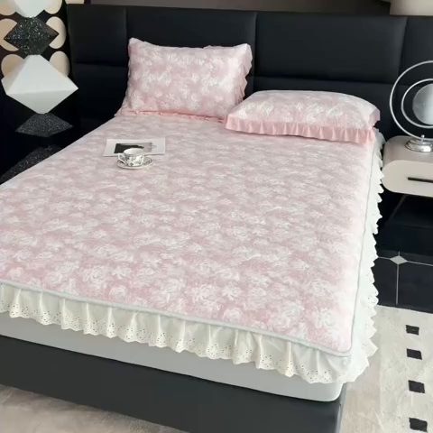 91家纺网 家纺一手货源 找家纺 （总）情煊家纺 2025新款PE高分子凉感丝凉席-花边款