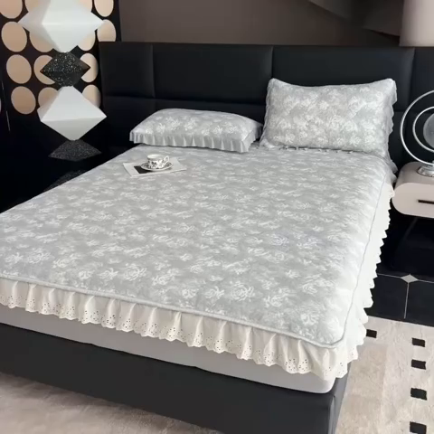 91家纺网 家纺一手货源 找家纺 （总）情煊家纺 2025新款PE高分子凉感丝凉席-花边款