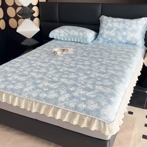 91家纺网 家纺一手货源 找家纺 （总）情煊家纺 2025新款PE高分子凉感丝凉席-花边款