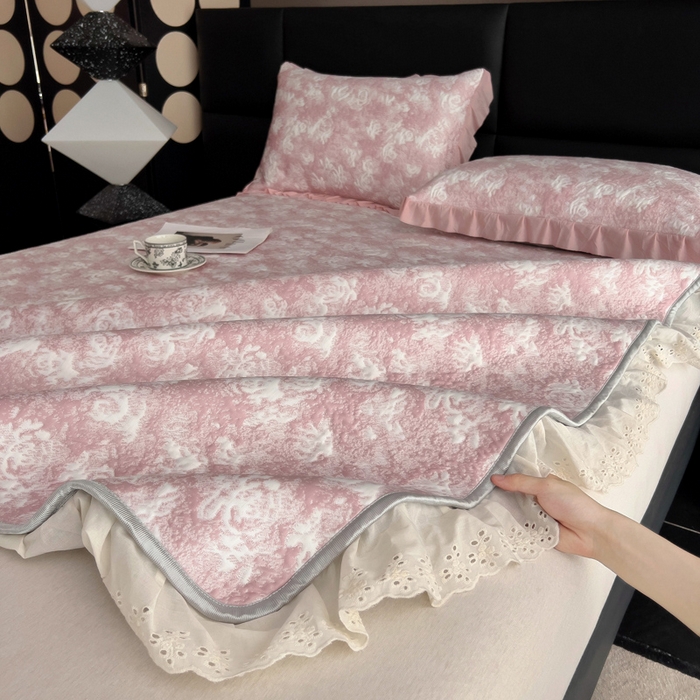 91家纺网 家纺一手货源 找家纺 情煊家纺 2025新款PE高分子凉感丝凉席-花边款 花边款-玫瑰-粉色