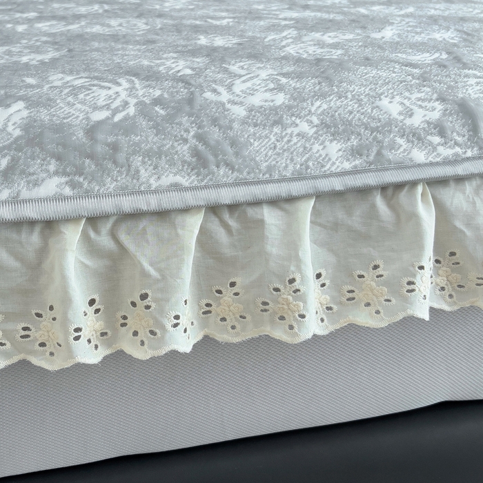 91家纺网 家纺一手货源 找家纺 情煊家纺 2025新款PE高分子凉感丝凉席-花边款 花边款-玫瑰-灰色