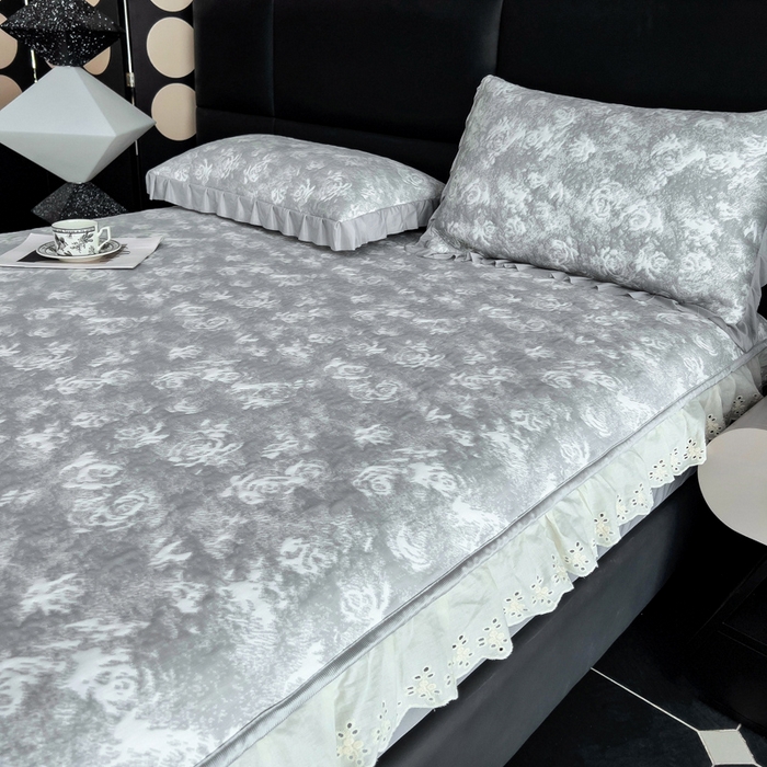 91家纺网 家纺一手货源 找家纺 情煊家纺 2025新款PE高分子凉感丝凉席-花边款 花边款-玫瑰-灰色