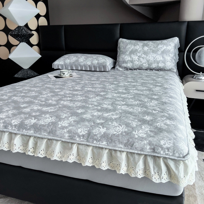 91家纺网 家纺一手货源 找家纺 情煊家纺 2025新款PE高分子凉感丝凉席-花边款 花边款-玫瑰-灰色