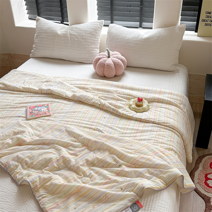 91家纺网 家纺一手货源 找家纺 暖生活 2025新款冰激淋凉感丝夏被系列