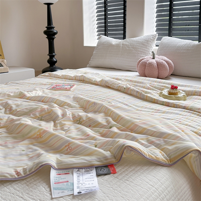 91家纺网 家纺一手货源 找家纺 暖生活 2025新款冰激淋凉感丝夏被系列