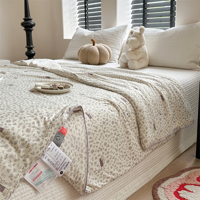 91家纺网 家纺一手货源 找家纺 暖生活 2025新款冰激淋凉感丝夏被系列