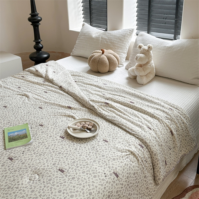 91家纺网 家纺一手货源 找家纺 暖生活 2025新款冰激淋凉感丝夏被系列