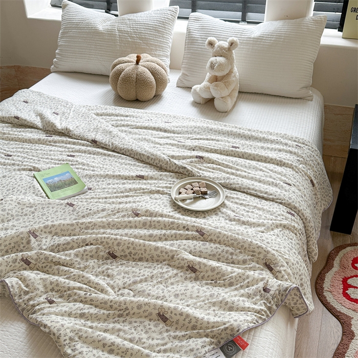 91家纺网 家纺一手货源 找家纺 暖生活 2025新款冰激淋凉感丝夏被系列