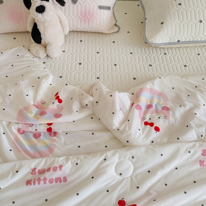 91家纺网 家纺一手货源 找家纺 顾里家纺 2025新款韩系少女凉感冰皮夏被夏凉被空调被 波点粉猫