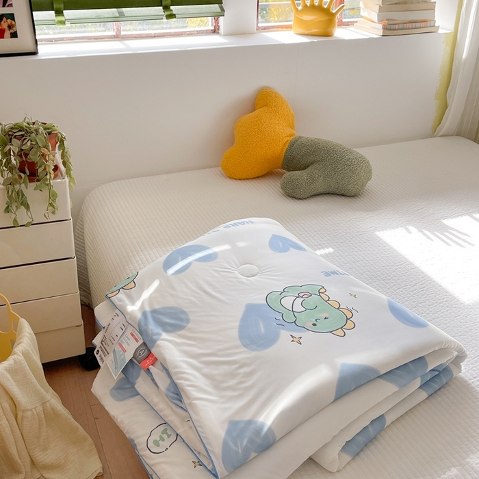 91家纺网 家纺一手货源 找家纺 暖生活 2025新款冰激淋凉感丝夏被系列