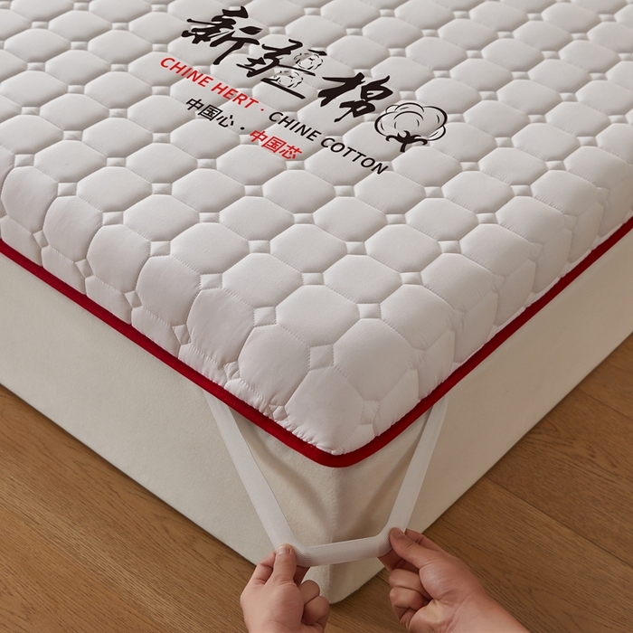 91家纺网 家纺一手货源 找家纺 鹿辉家居（原吉欧力） 2025新款亲肤棉新疆棉花床垫-大床 新疆棉红