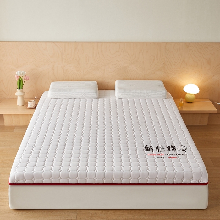 91家纺网 家纺一手货源 找家纺 鹿辉家居（原吉欧力） 2025新款亲肤棉新疆棉花床垫-大床 新疆棉红