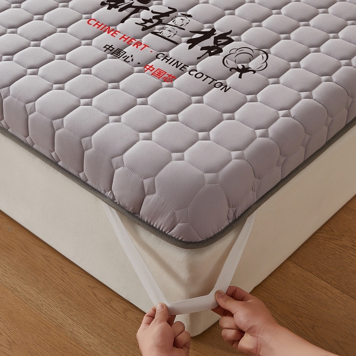 91家纺网 家纺一手货源 找家纺 鹿辉家居（原吉欧力） 2025新款亲肤棉新疆棉花床垫-大床 新疆棉灰