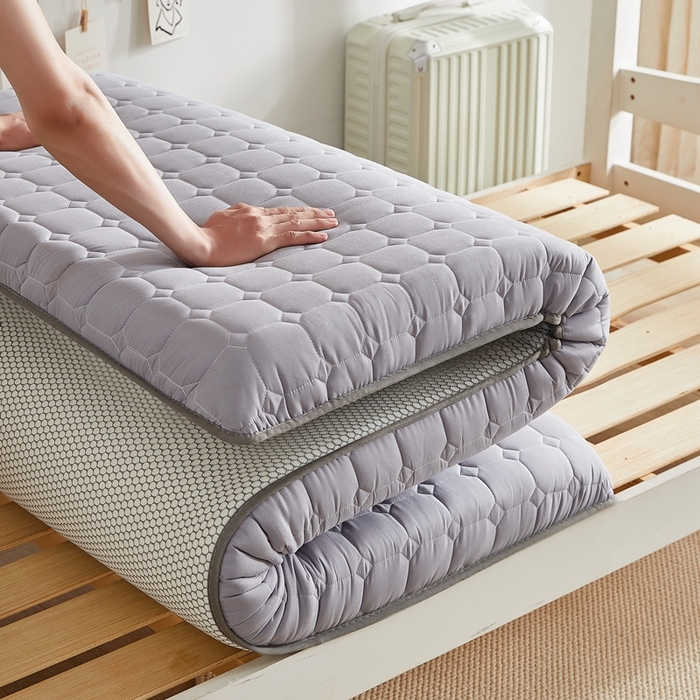 91家纺网 家纺一手货源 找家纺 鹿辉家居（原吉欧力） 2025新款亲肤棉新疆棉花床垫-小床 新疆棉灰