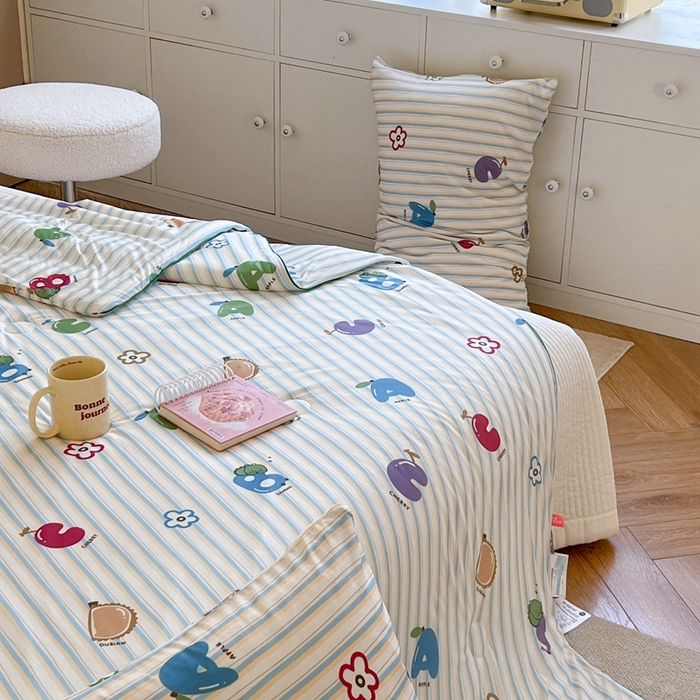 91家纺网 家纺一手货源 找家纺 暖生活 2025新款冰激淋凉感丝夏被系列