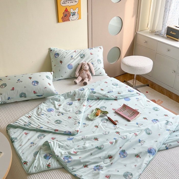 91家纺网 家纺一手货源 找家纺 暖生活 2025新款冰激淋凉感丝夏被系列