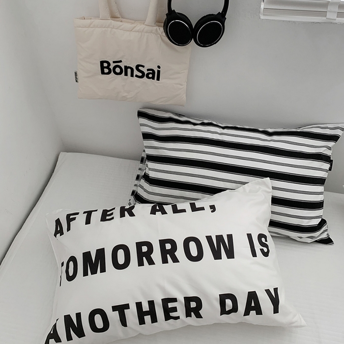 91家纺网 家纺一手货源 找家纺 柚可家居 2024新款40支纯棉斜纹单枕套 字母tomor