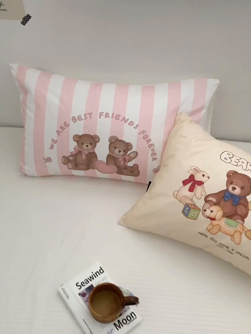 91家纺网 家纺一手货源 找家纺 （总）柚可家居 2024新款小熊定版数码印花全棉单枕套