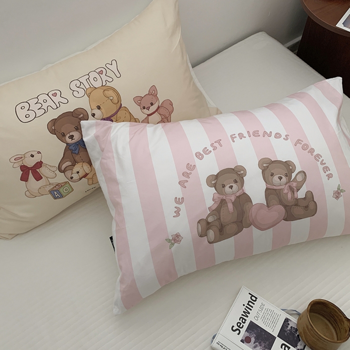 91家纺网 家纺一手货源 找家纺 柚可家居 2024新款小熊定版数码印花全棉单枕套 粉色小熊定版枕套