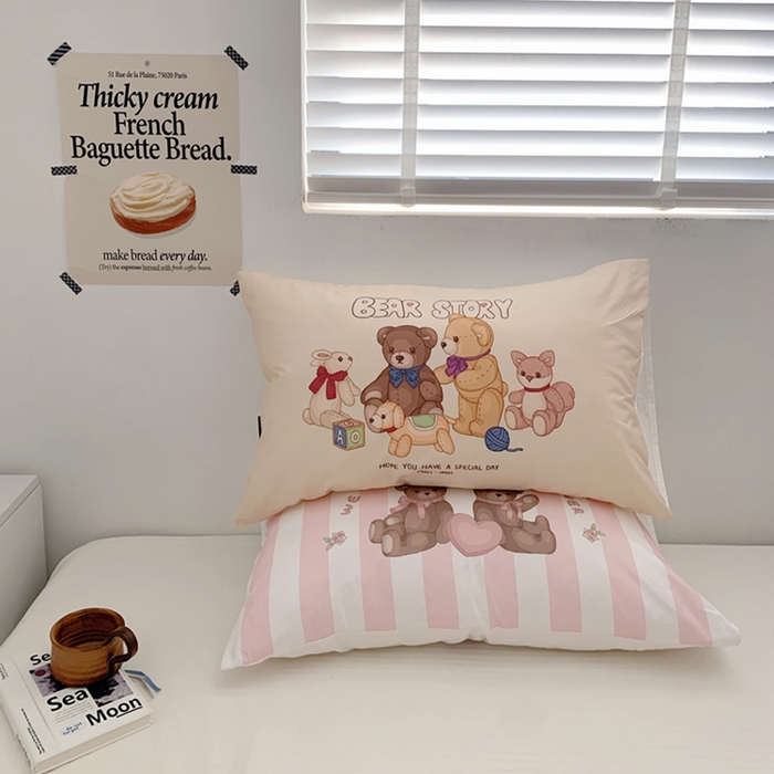 91家纺网 家纺一手货源 找家纺 柚可家居 2024新款小熊定版数码印花全棉单枕套 黄色小熊定版枕套