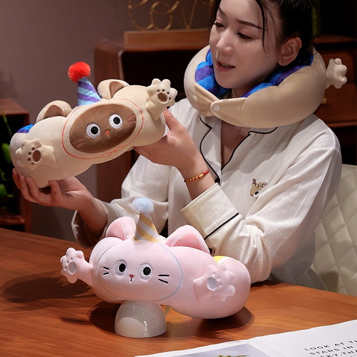 91家纺网 家纺一手货源 找家纺 仟亿莱2025新款小手打开冰豆豆毛毛虫U枕 冰豆豆毛毛虫粉猫-2