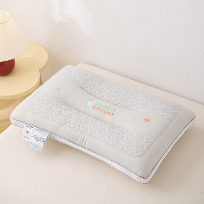 91家纺网 家纺一手货源 找家纺 珍贝家纺 2025夏季新款亲肤舒适冰丝凉感定形枕头枕芯 冰丝凉感-浅灰 48x74cm中枕/只