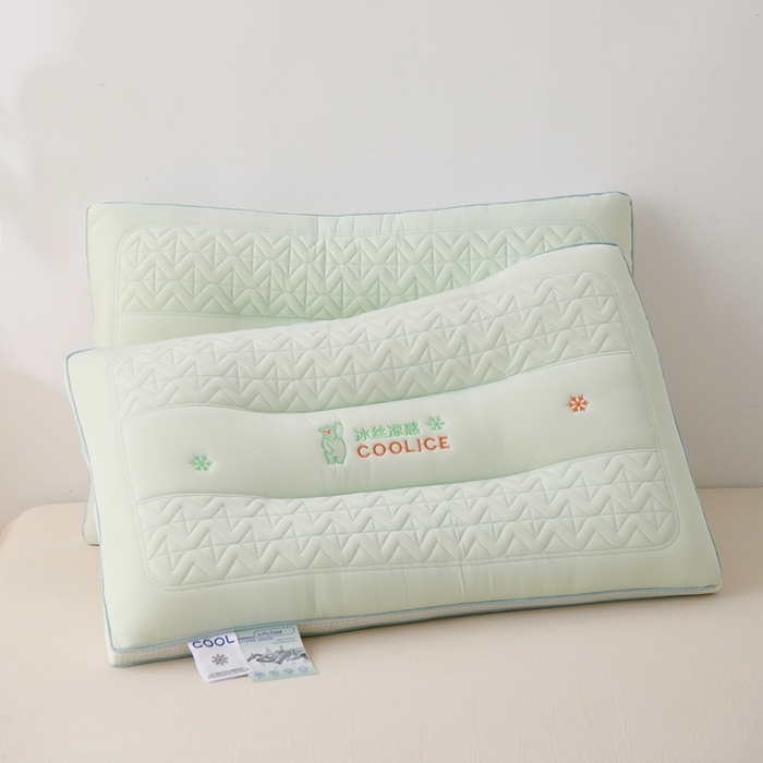 91家纺网 家纺一手货源 找家纺 珍贝家纺 2025夏季新款亲肤舒适冰丝凉感定形枕头枕芯 冰丝凉感-浅绿 48x74cm中枕/对