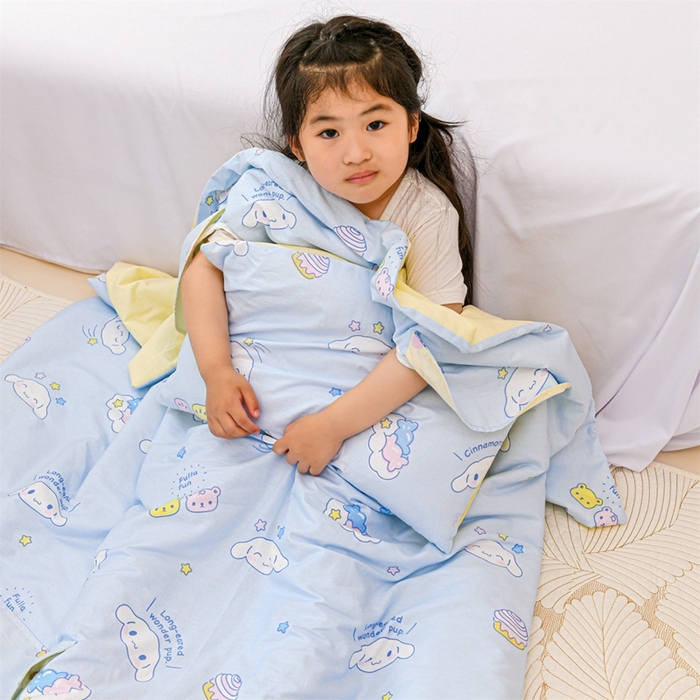 91家纺网 家纺一手货源 找家纺 名兮家居 2025新款正版授权全棉儿童护肚防踢盖毯 防踢被-蛋糕玉桂狗