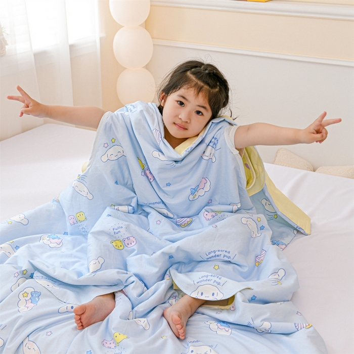 91家纺网 家纺一手货源 找家纺 名兮家居 2025新款正版授权全棉儿童护肚防踢盖毯 防踢被-蛋糕玉桂狗