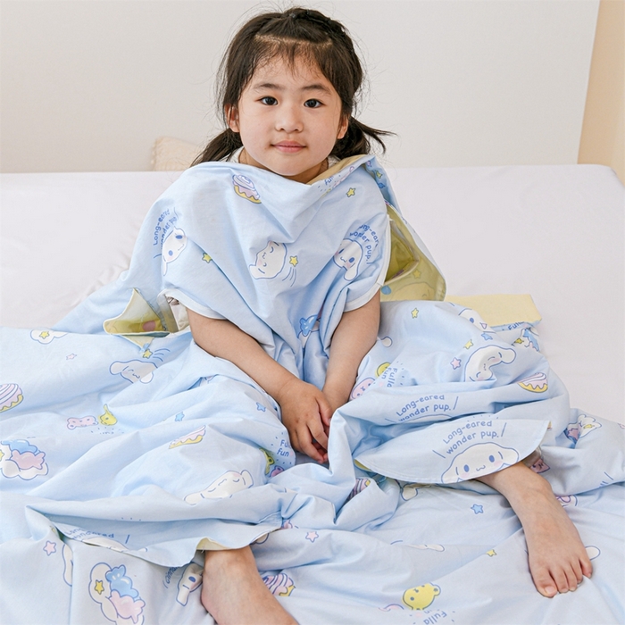 91家纺网 家纺一手货源 找家纺 名兮家居 2025新款正版授权全棉儿童护肚防踢盖毯 防踢被-蛋糕玉桂狗