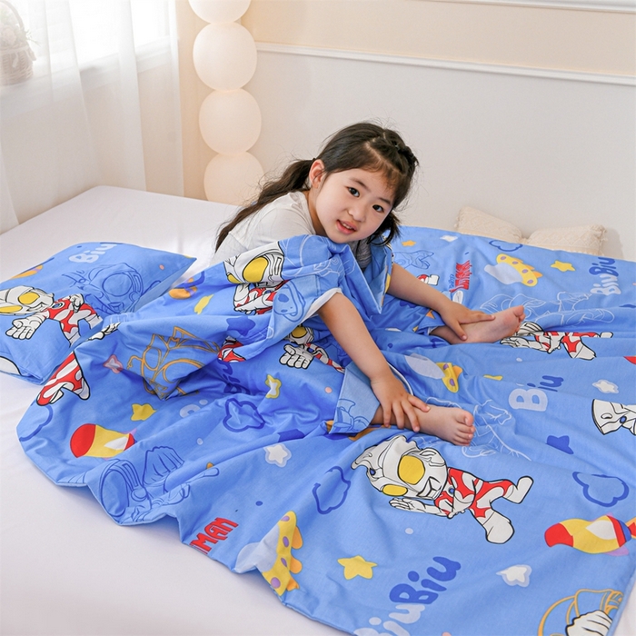 91家纺网 家纺一手货源 找家纺 名兮家居 2025新款正版授权全棉儿童护肚防踢盖毯 防踢被-光线王子