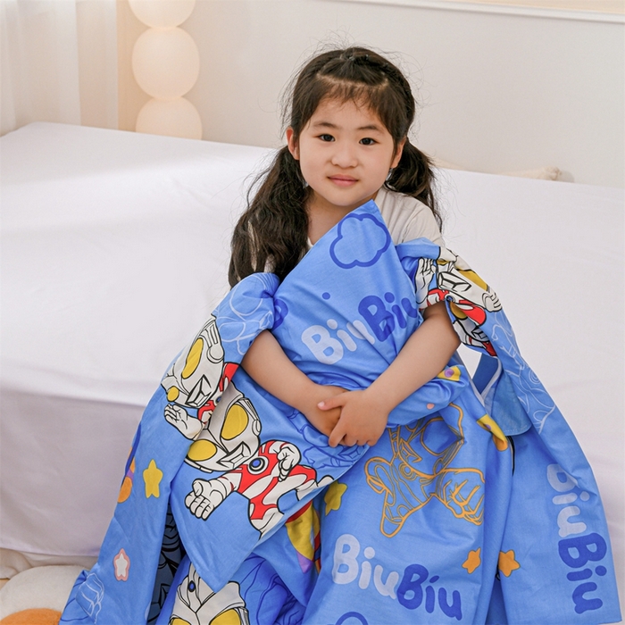 91家纺网 家纺一手货源 找家纺 名兮家居 2025新款正版授权全棉儿童护肚防踢盖毯 防踢被-光线王子