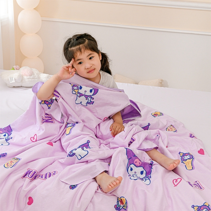 91家纺网 家纺一手货源 找家纺 名兮家居 2025新款正版授权全棉儿童护肚防踢盖毯 防踢被-甜筒库洛米