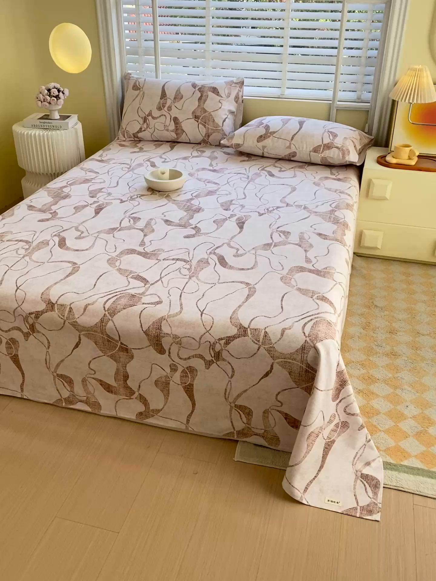 91家纺网 家纺一手货源 找家纺 金鑫汇家纺 2025新款A类全棉老粗布床单 米亚红