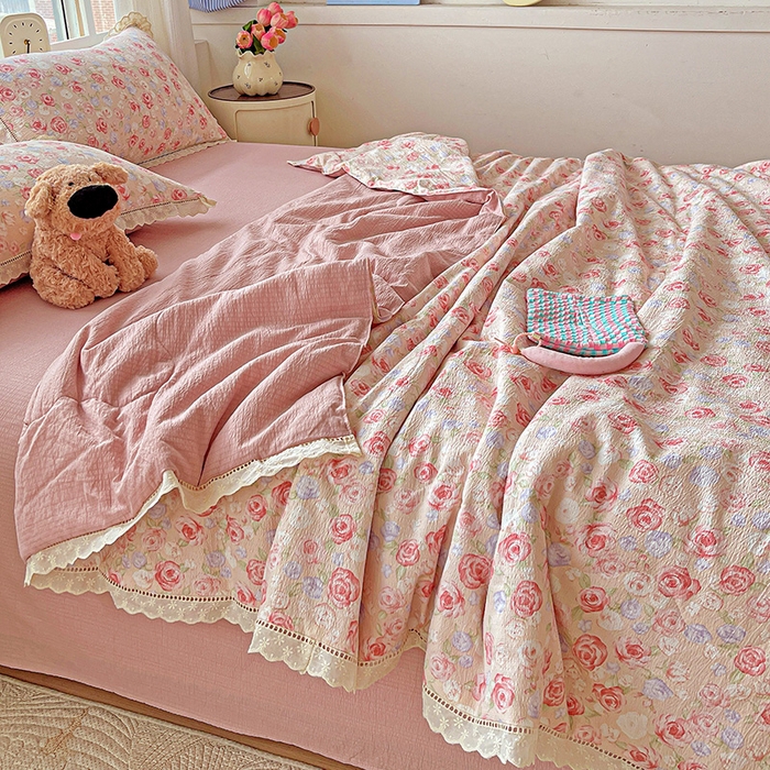 91家纺网 家纺一手货源 找家纺 恋之语 2025春夏新款云感全棉纯棉花边款夏被夏凉被空调被四件套套件