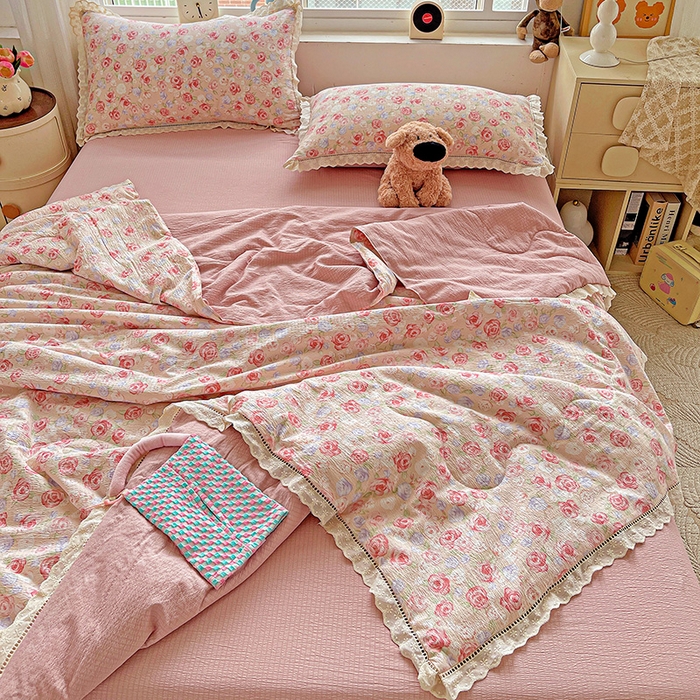 91家纺网 家纺一手货源 找家纺 恋之语 2025春夏新款云感全棉纯棉花边款夏被夏凉被空调被四件套套件