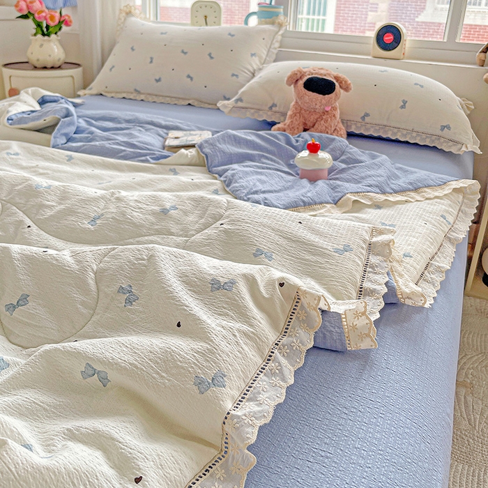 91家纺网 家纺一手货源 找家纺 恋之语 2025春夏新款云感全棉纯棉花边款夏被夏凉被空调被四件套套件