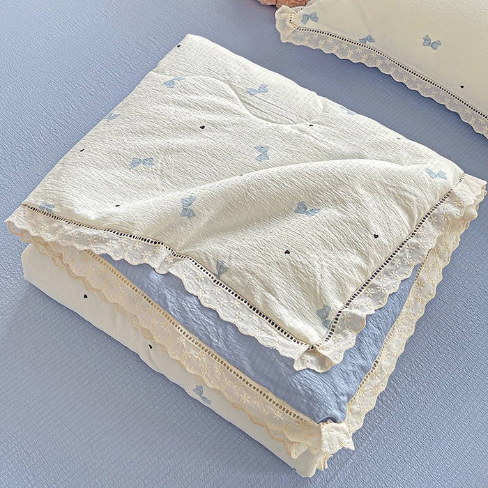 91家纺网 家纺一手货源 找家纺 恋之语 2025春夏新款云感全棉纯棉花边款夏被夏凉被空调被四件套套件