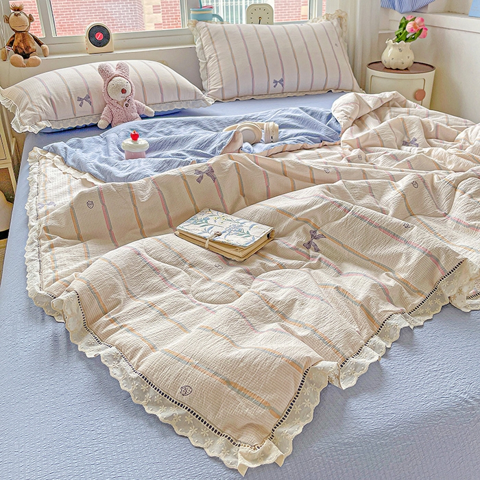 91家纺网 家纺一手货源 找家纺 恋之语 2025春夏新款云感全棉纯棉花边款夏被夏凉被空调被四件套套件