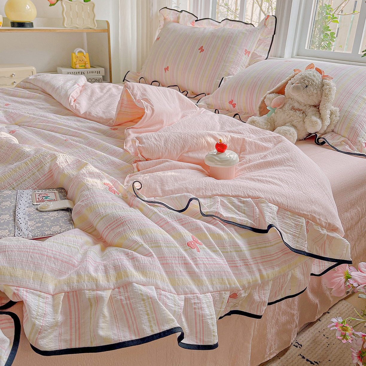 91家纺网 家纺一手货源 找家纺 （总）暖芯优选 2025新款皱皱双层纱荷叶大花边夏被空调被夏凉被三件套