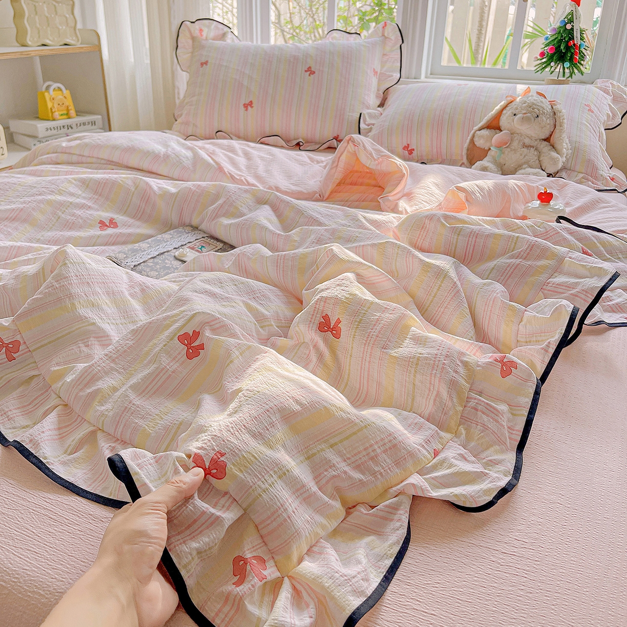 91家纺网 家纺一手货源 找家纺 （总）暖芯优选 2025新款皱皱双层纱荷叶大花边夏被空调被夏凉被三件套