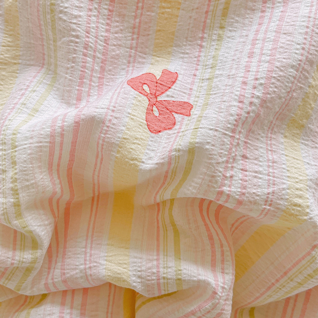 91家纺网 家纺一手货源 找家纺 （总）暖芯优选 2025新款皱皱双层纱荷叶大花边夏被空调被夏凉被三件套