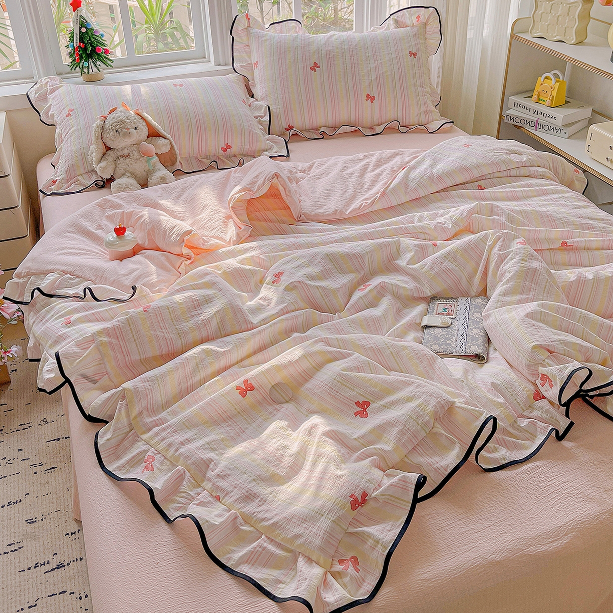 91家纺网 家纺一手货源 找家纺 （总）暖芯优选 2025新款皱皱双层纱荷叶大花边夏被空调被夏凉被三件套