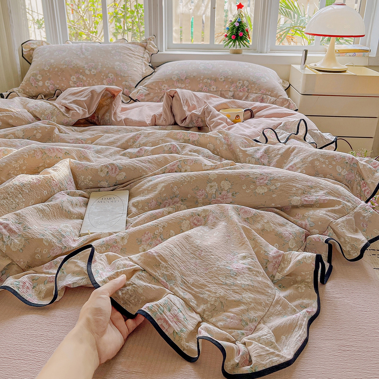 91家纺网 家纺一手货源 找家纺 暖芯优选 2025（优选）新款皱皱双层纱荷叶大花边夏被空调被夏凉被三件套 朝花夕拾